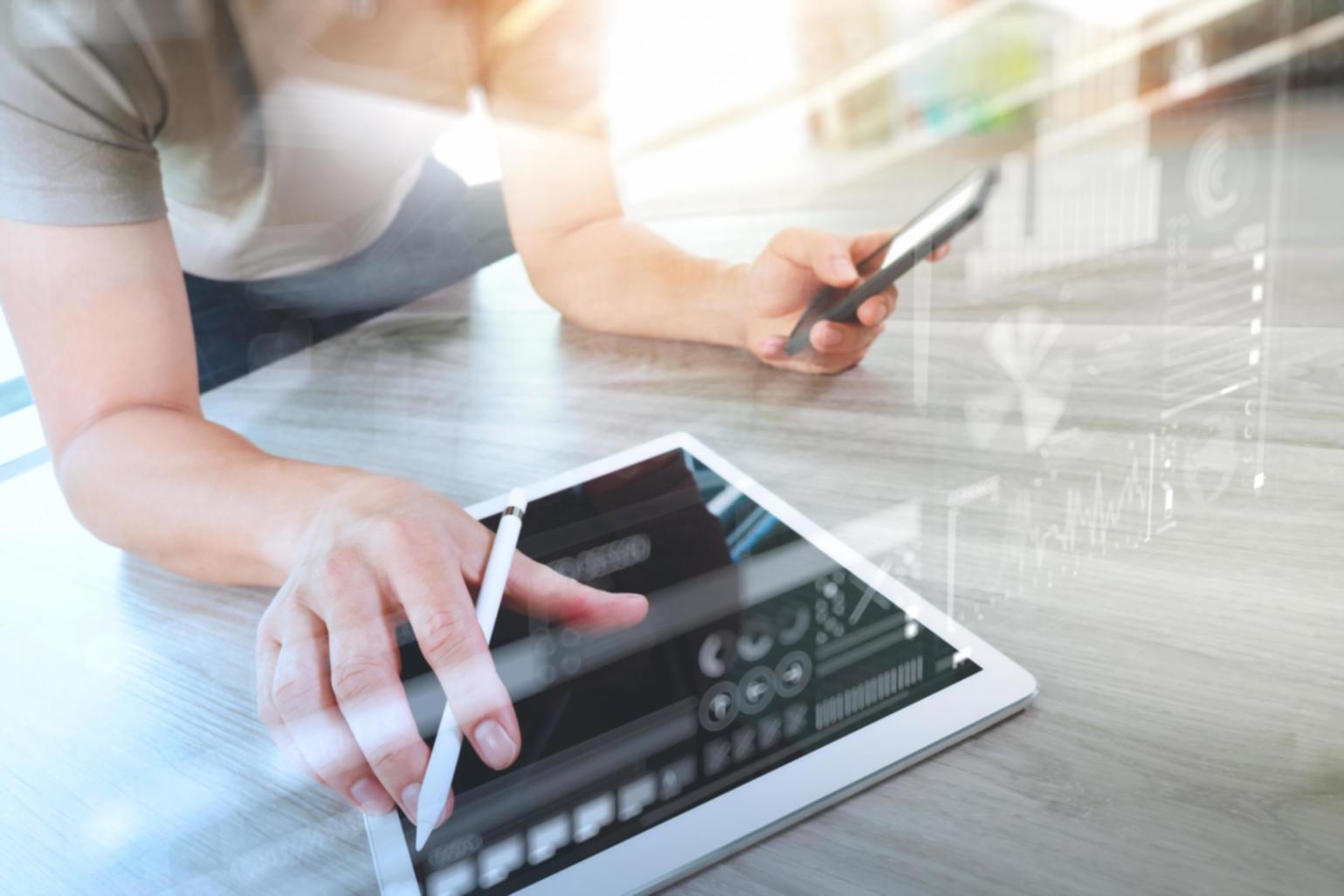 Tableau de bord financier avec indicateurs de performance